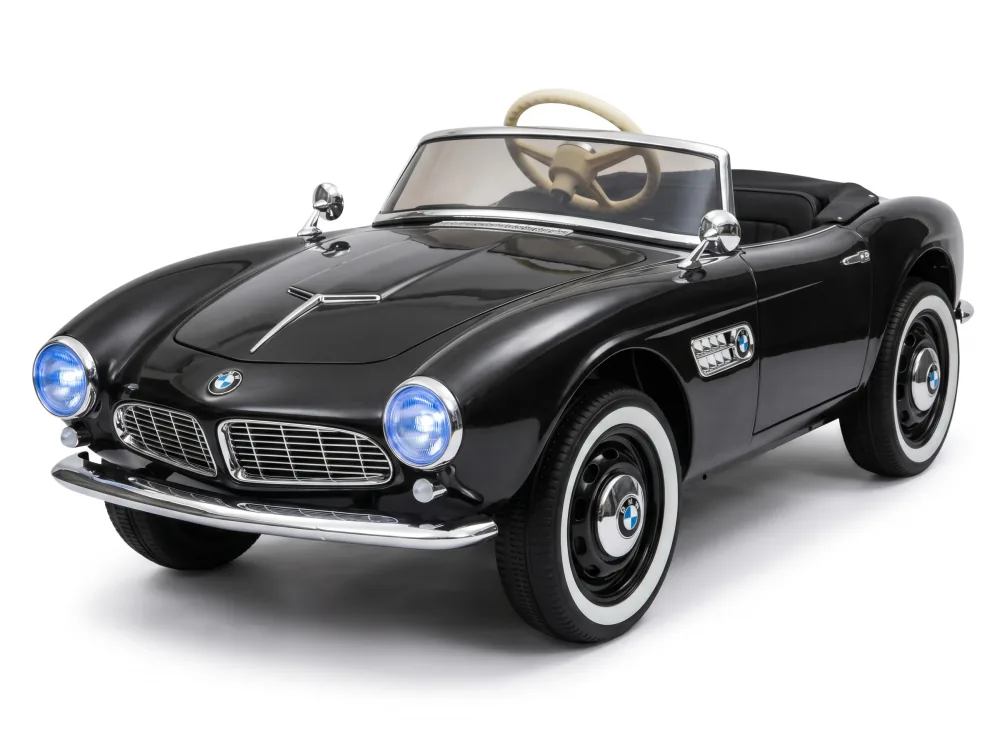 BMW 507 enfant vintage roadster en scène d'allée