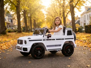 Voiture électrique enfant Mercedes G63 AMG blanc 12V, lecteur MP3 Bluetooth, suspensions, pour enfant de 3-6 ans
