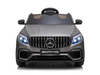 Mercedes GLC 63 AMG 12V gris mat, face avant, calandre étoile et phares LED, fond blanc studio